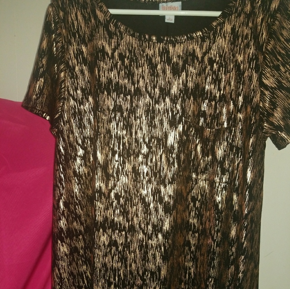 SOLD Elegant carly